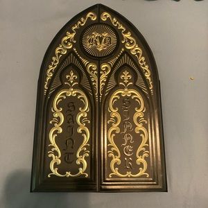 KVD Saints and Sinners palette